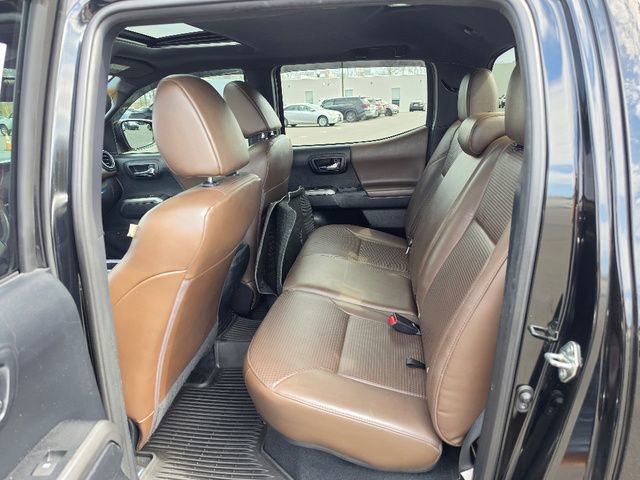 Used 2017 Toyota Tacoma Limited w/ Tow Package image 22