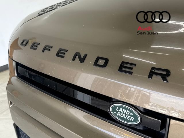 Used 2023 Land Rover Defender 110 X-Dynamic SE image 6