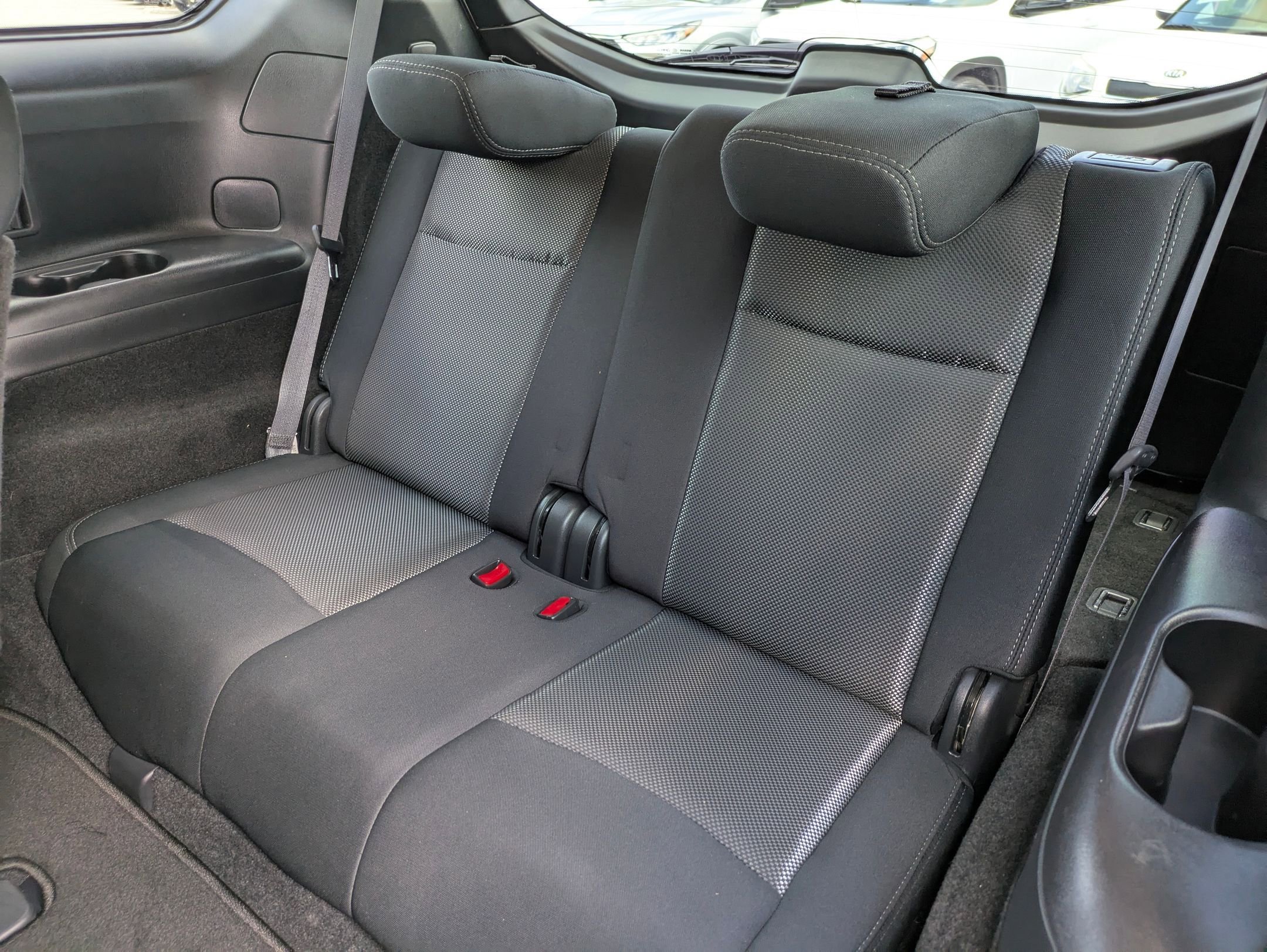 Used 2020 Nissan Pathfinder SV image 24