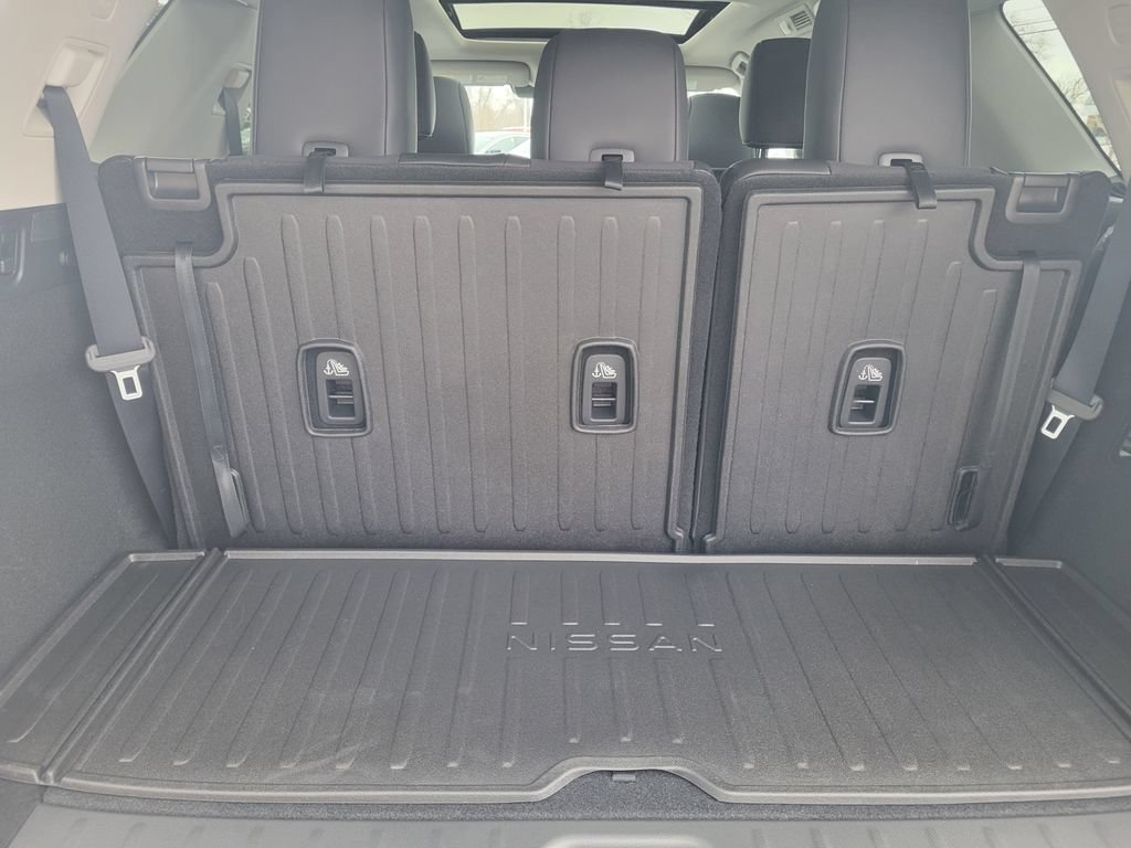 New 2026 Nissan Pathfinder Platinum AWD/4WD image 39