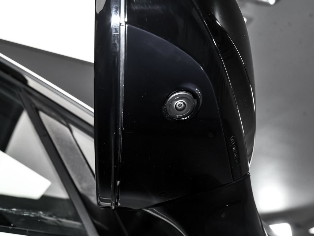 Used 2023 Aston Martin DBX AWD/4WD image 74
