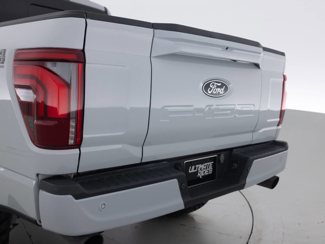 Used 2024 Ford F150 Lariat w/ Bed Utility Package AWD/4WD image 17