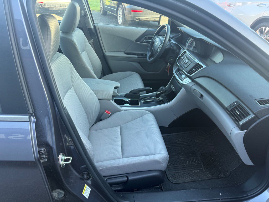 Used 2015 Honda Accord LX image 11