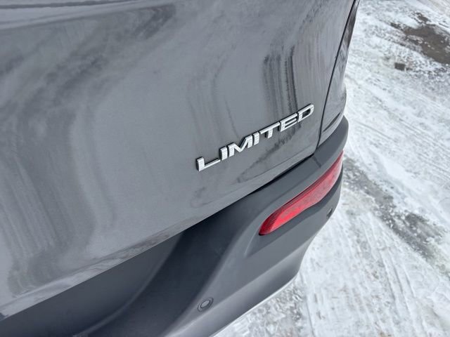 Used 2017 Jeep Cherokee Limited image 49