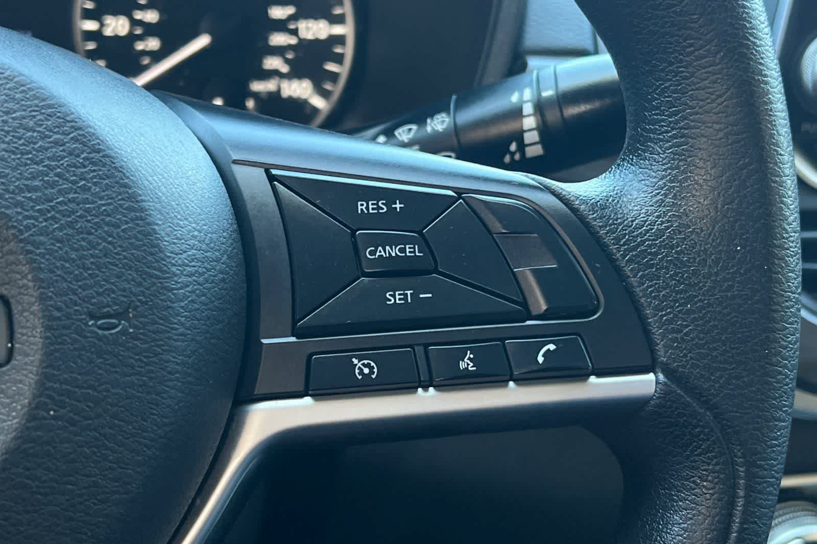 Used 2023 Nissan Altima 2.5 SV FWD image 28