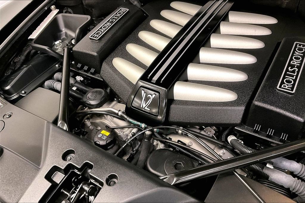 Used 2018 Rolls-Royce Ghost image 16
