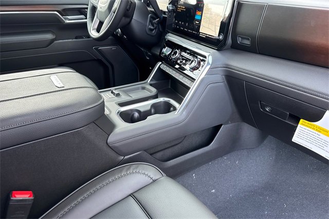 New 2026 GMC Sierra 3500 Denali w/ Denali Reserve Package image 17
