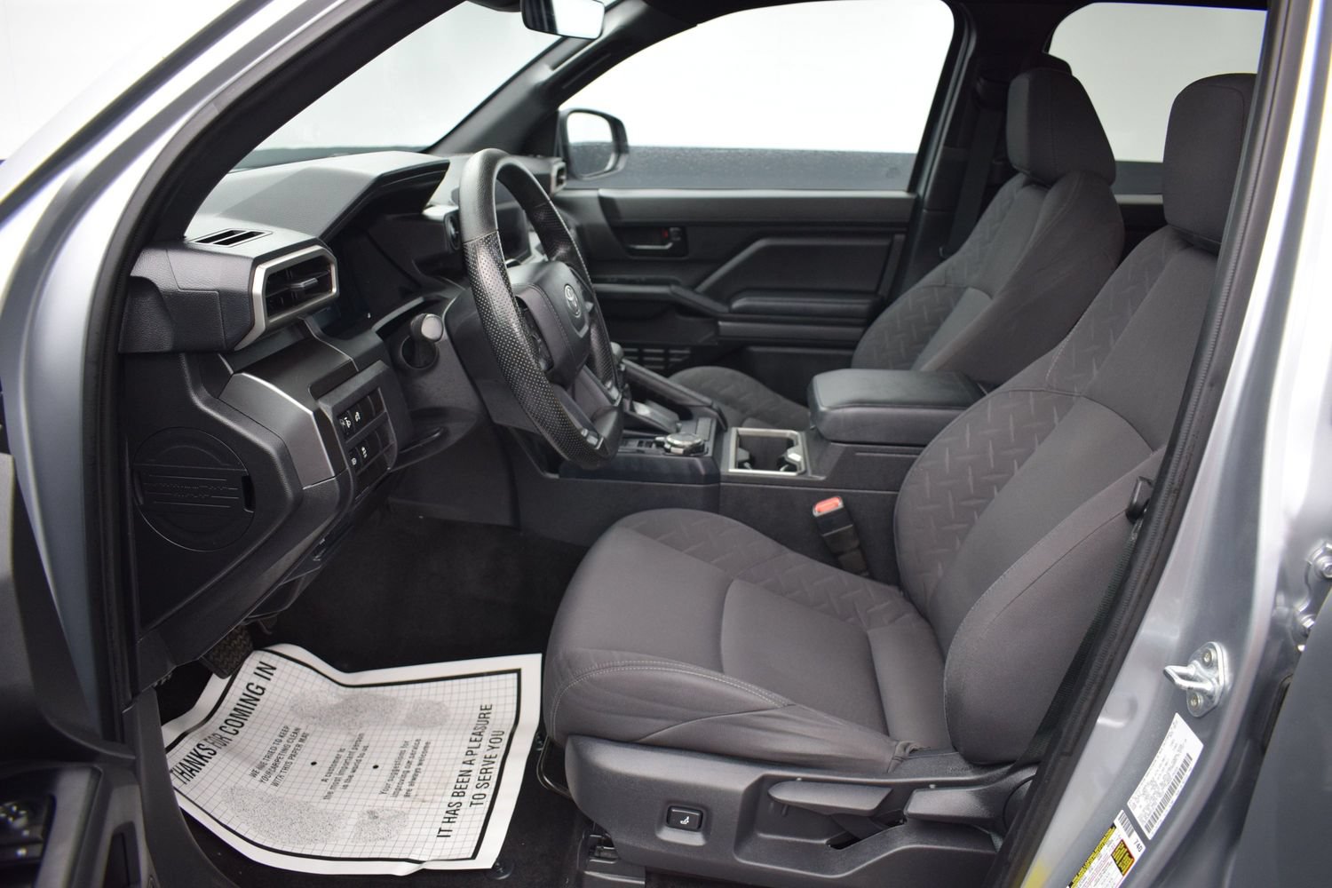 Used 2025 Toyota Tacoma SR5 AWD/4WD image 13