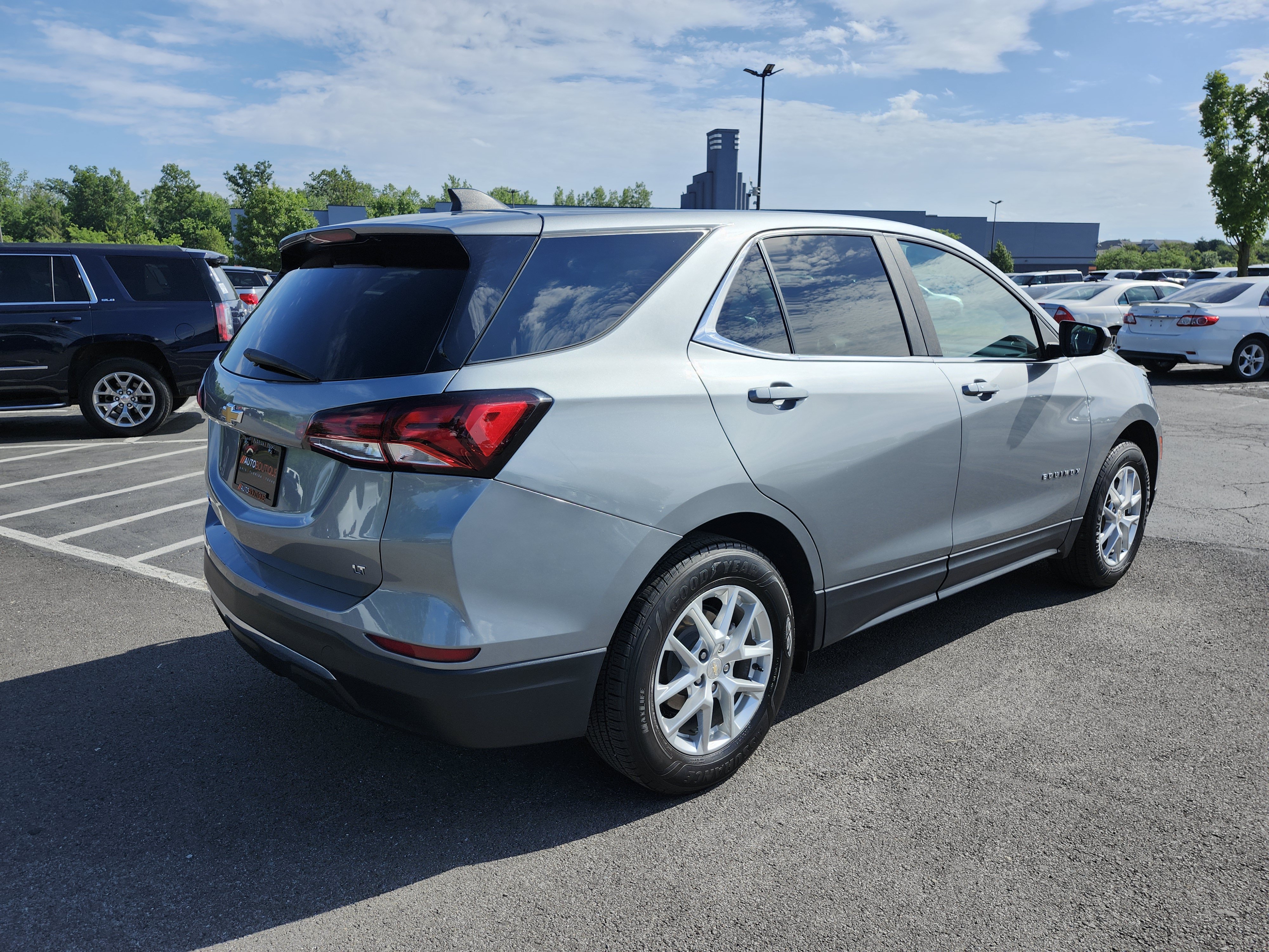 Used 2023 Chevrolet Equinox LT FWD image 15