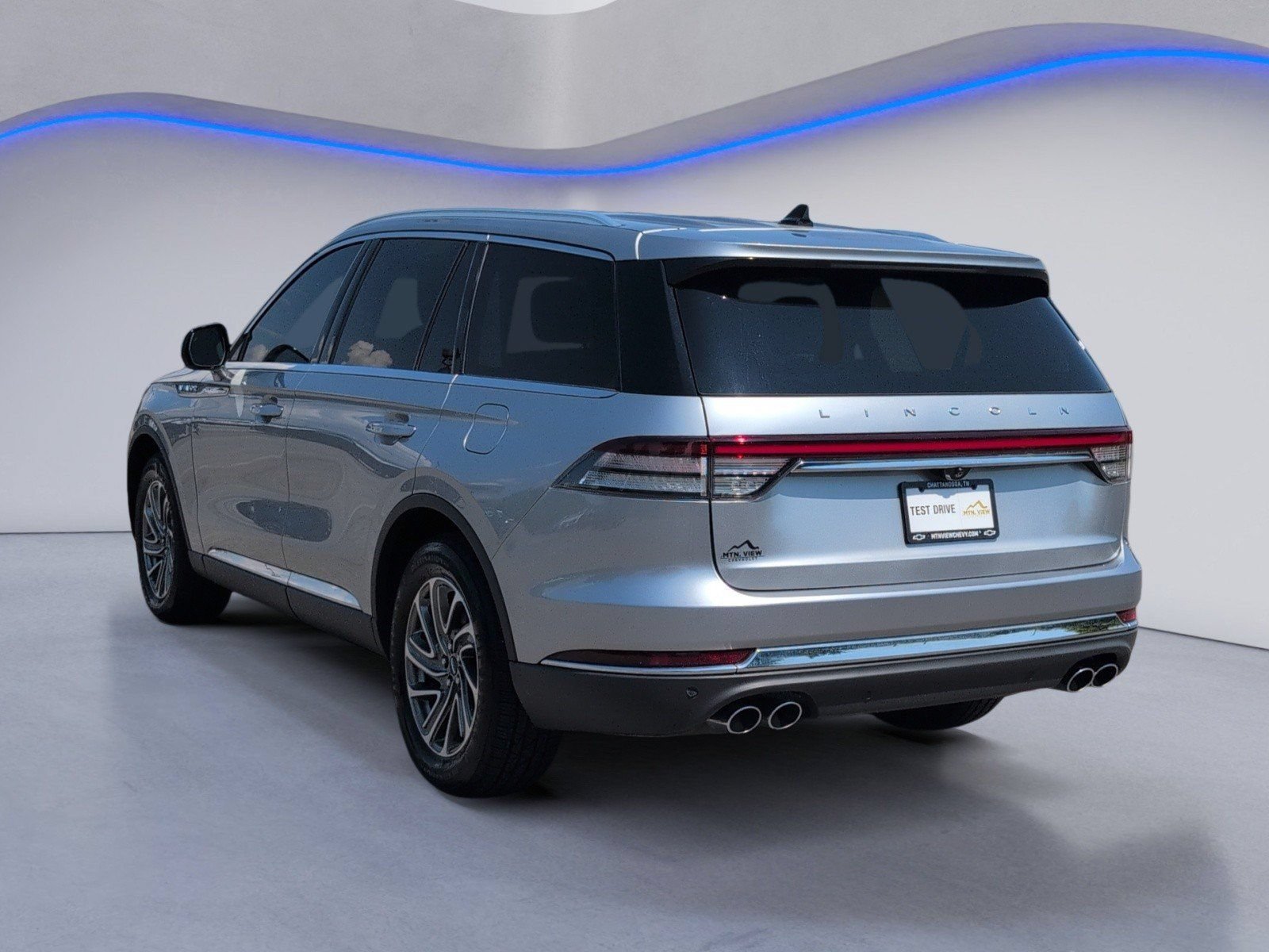 Used 2023 Lincoln Aviator 2WD image 3