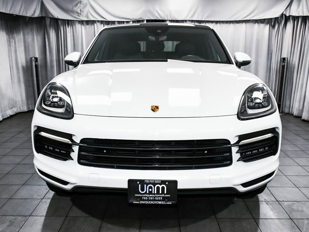 Used 2022 Porsche Cayenne Coupe image 2