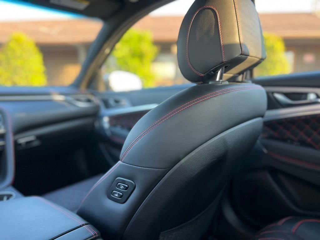 Used 2023 Genesis G70 3.3T w/ Sport Prestige Package RWD image 20