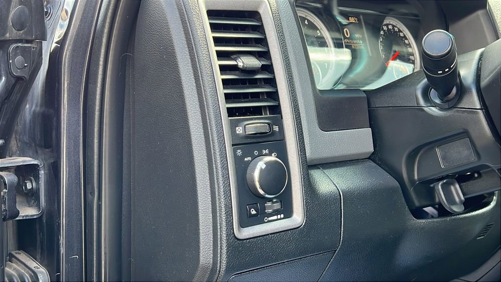 Used 2018 RAM 1500 ST w/ SXT Appearance Group image 14