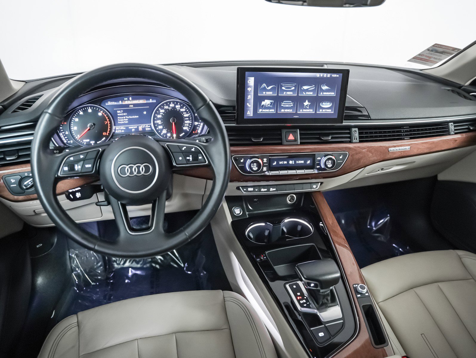 Used 2022 Audi A4 2.0T Premium w/ 18" Wheel Package image 16