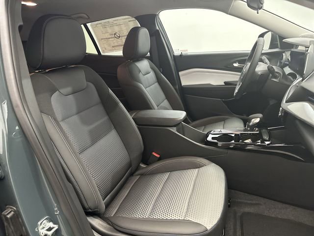 New 2026 Chevrolet Trax LT w/ LT Convenience Package FWD image 25