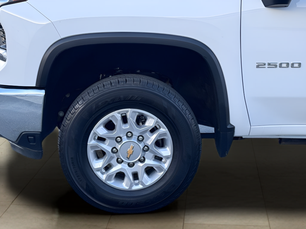 Used 2024 Chevrolet Silverado 2500 LTZ AWD/4WD image 40