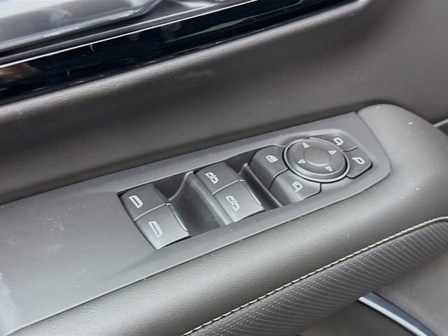 New 2026 Chevrolet Suburban Premier image 20