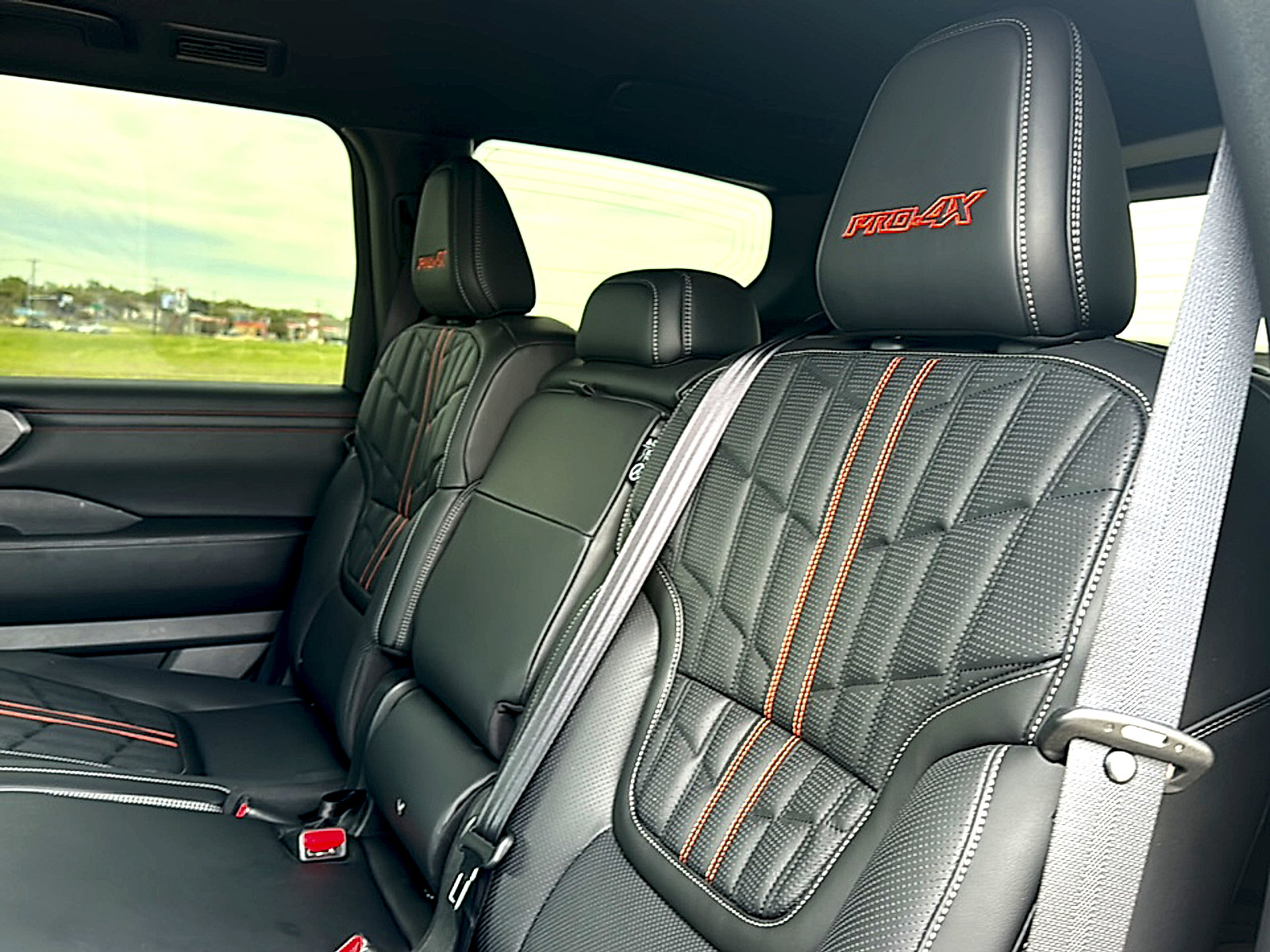 Used 2025 Nissan Armada PRO-4X image 19