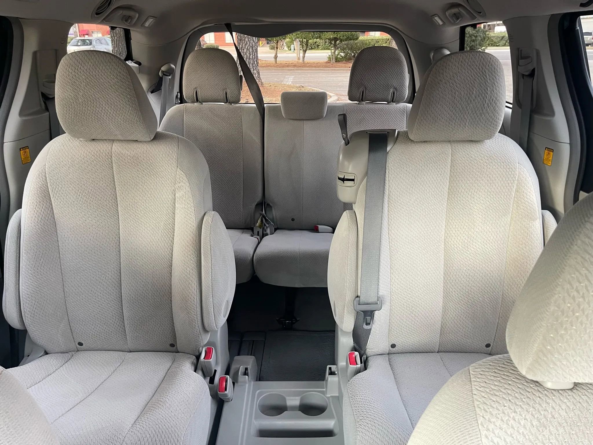 Used 2012 Toyota Sienna LE image 16