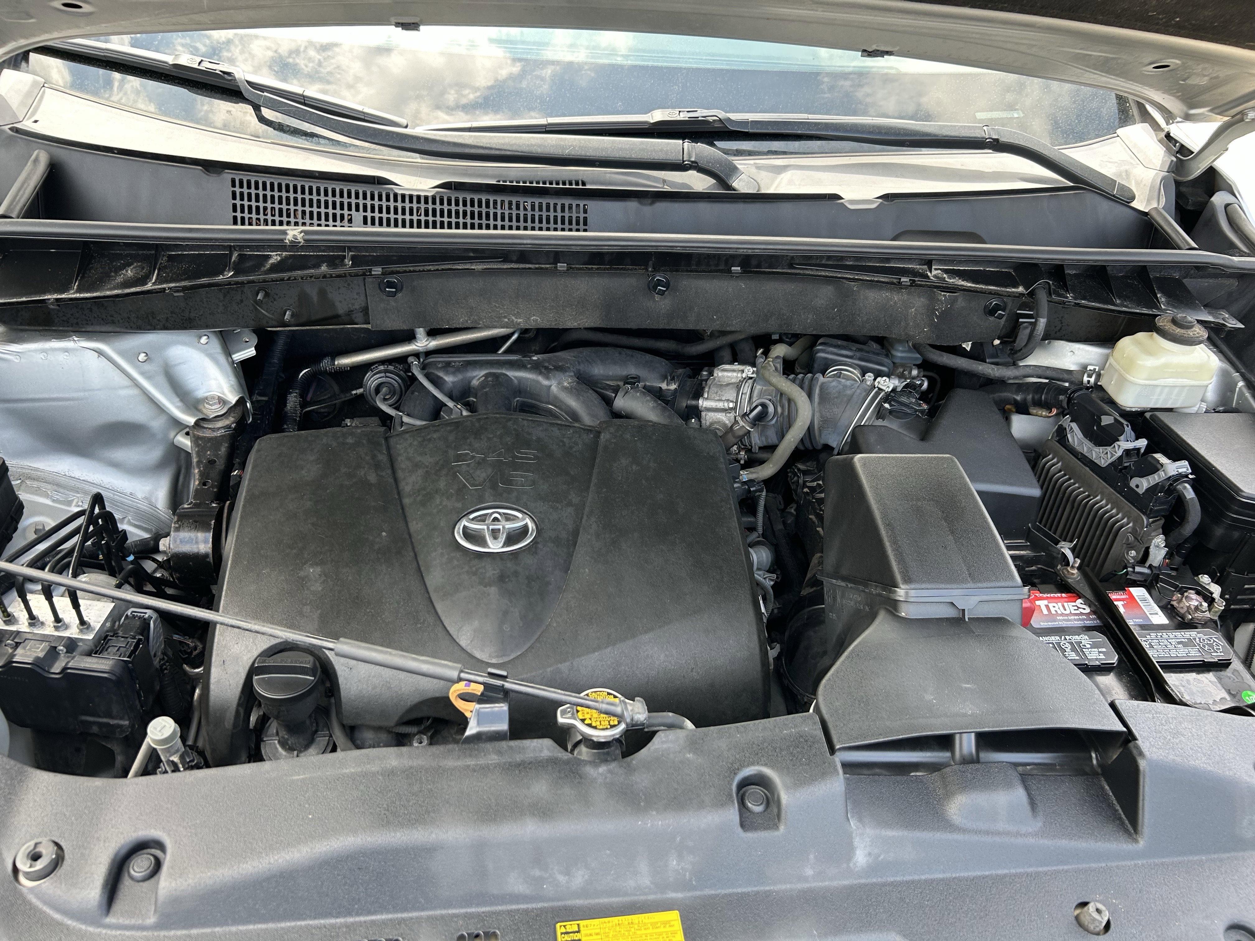 Used 2017 Toyota Highlander SE AWD/4WD image 31