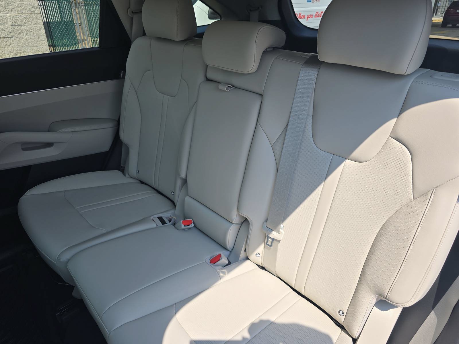 New 2026 Kia Sorento S w/ S Panoramic Sunroof Package FWD image 13