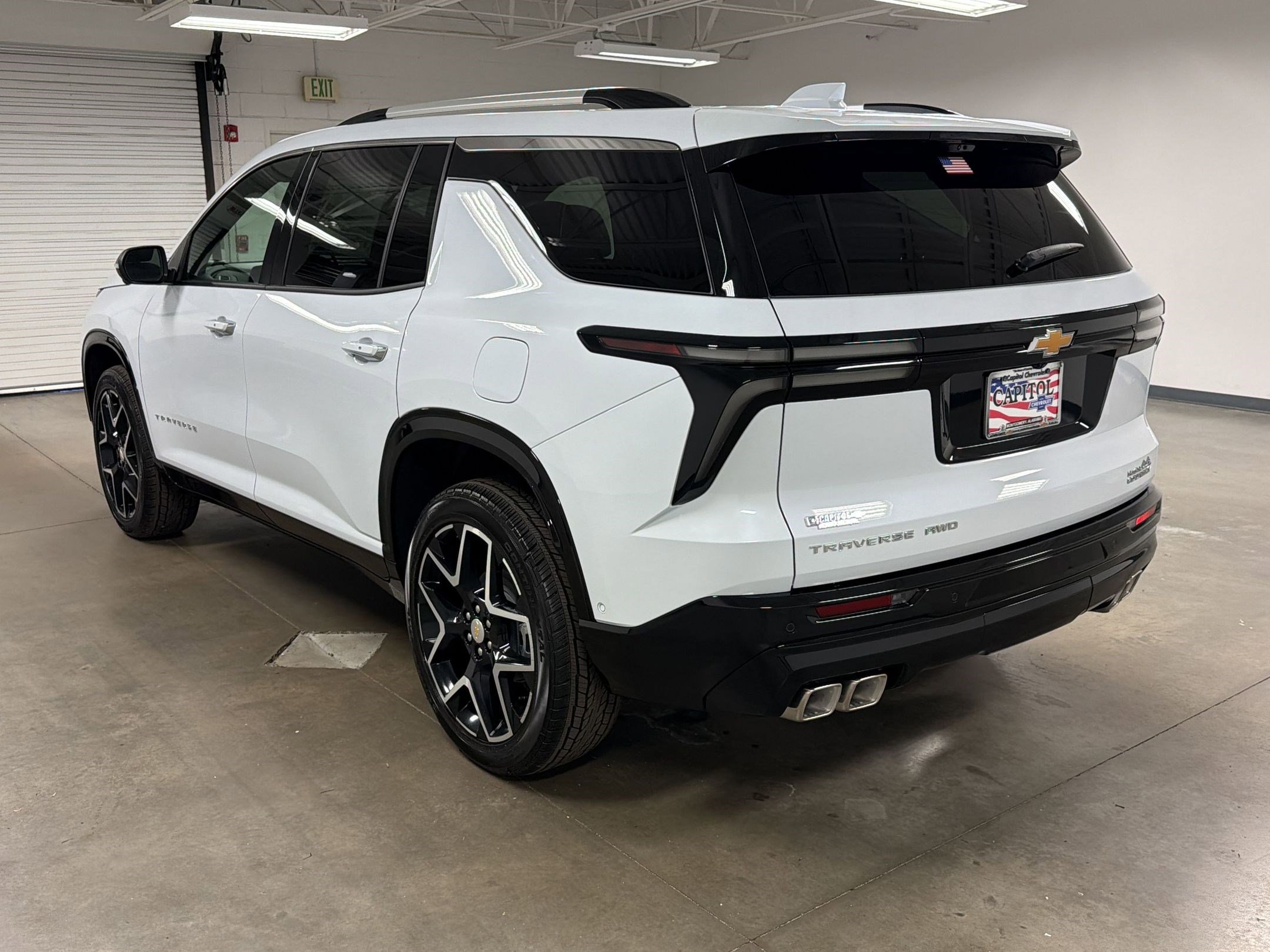 New 2026 Chevrolet Traverse High Country w/ LPO, Floor Liner Package image 3