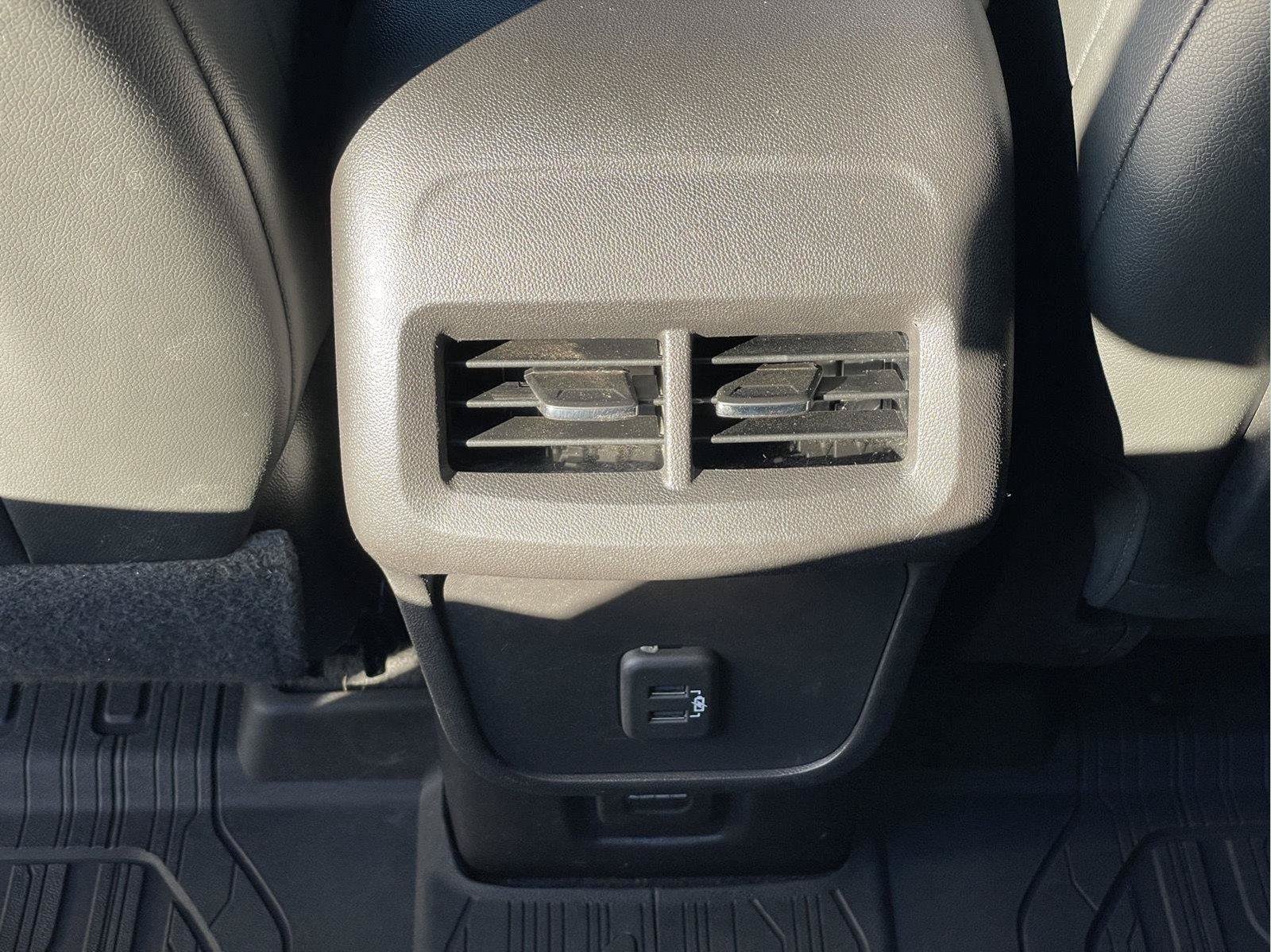Used 2024 GMC Terrain SLT w/ Elevation Edition AWD/4WD image 17