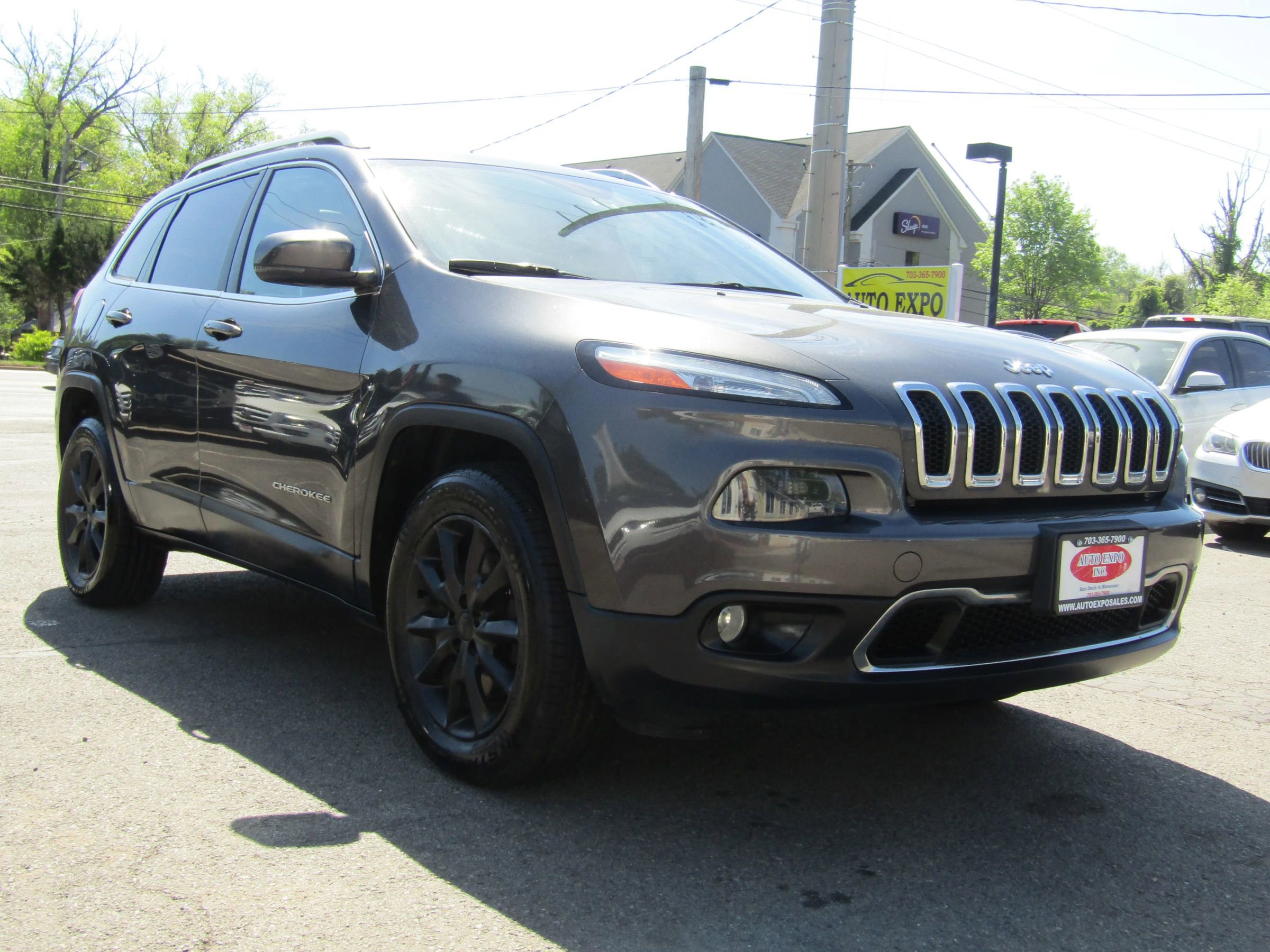 Used 2015 Jeep Cherokee Limited image 1