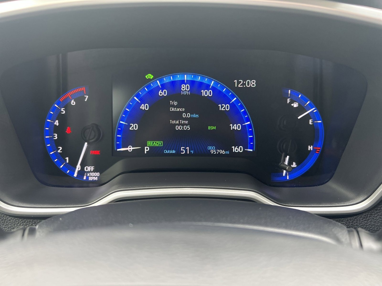 Used 2022 Toyota Corolla LE w/ Premium Interior Package FWD image 25