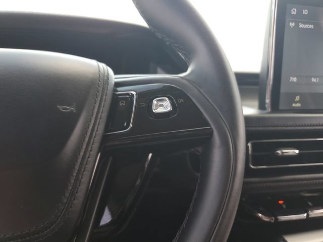 Used 2023 Lincoln Aviator 2WD image 25