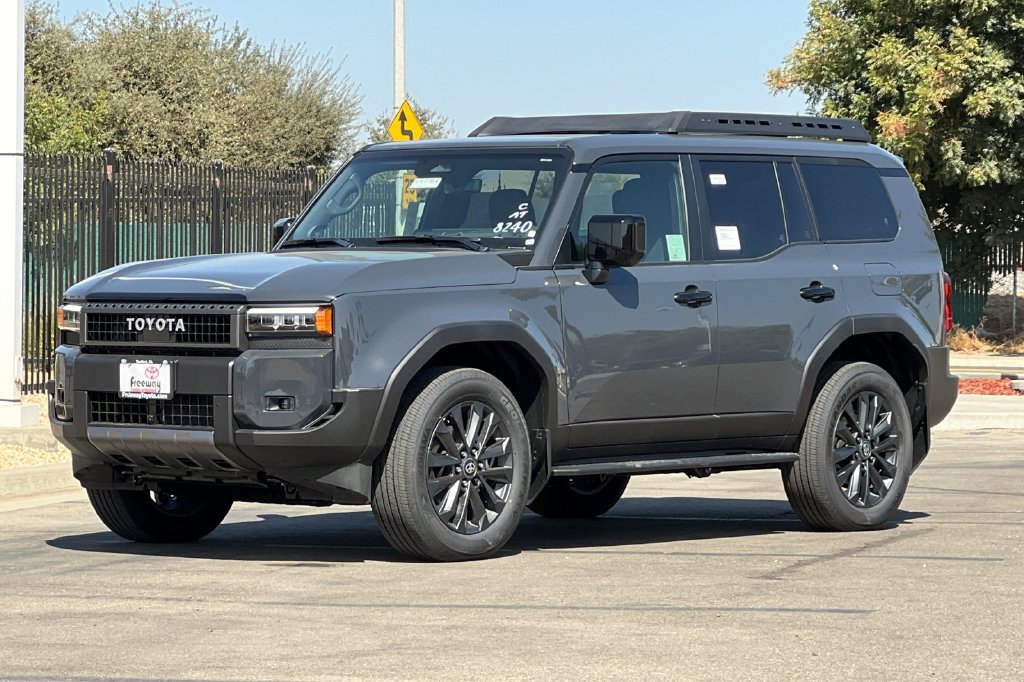New 2027 Toyota Land Cruiser w/ Premium Package AWD/4WD image 8