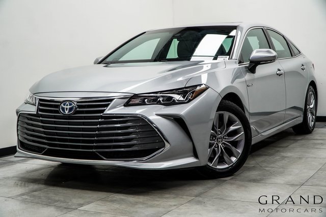 Used 2021 Toyota Avalon XLE w/ Moonroof Package