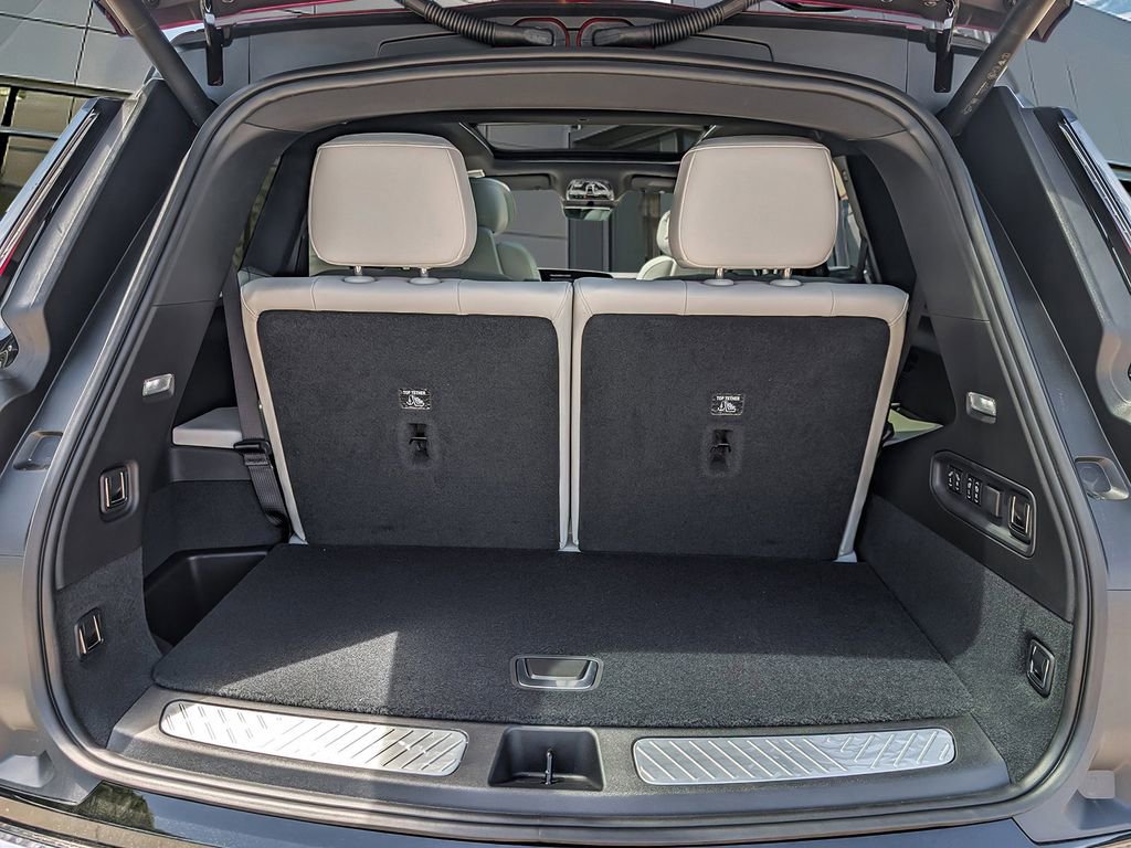 New 2026 Cadillac Vistiq Sport AWD/4WD image 18