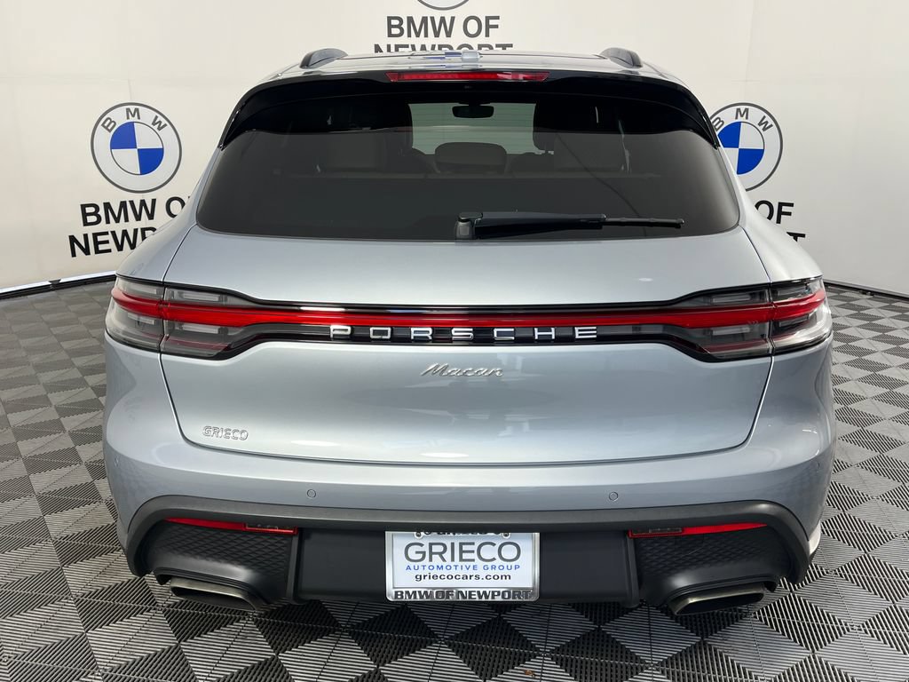 Used 2024 Porsche Macan AWD/4WD image 12