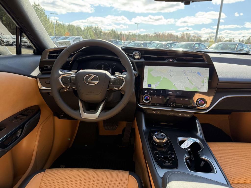 Used 2025 Lexus RZ 450e image 8