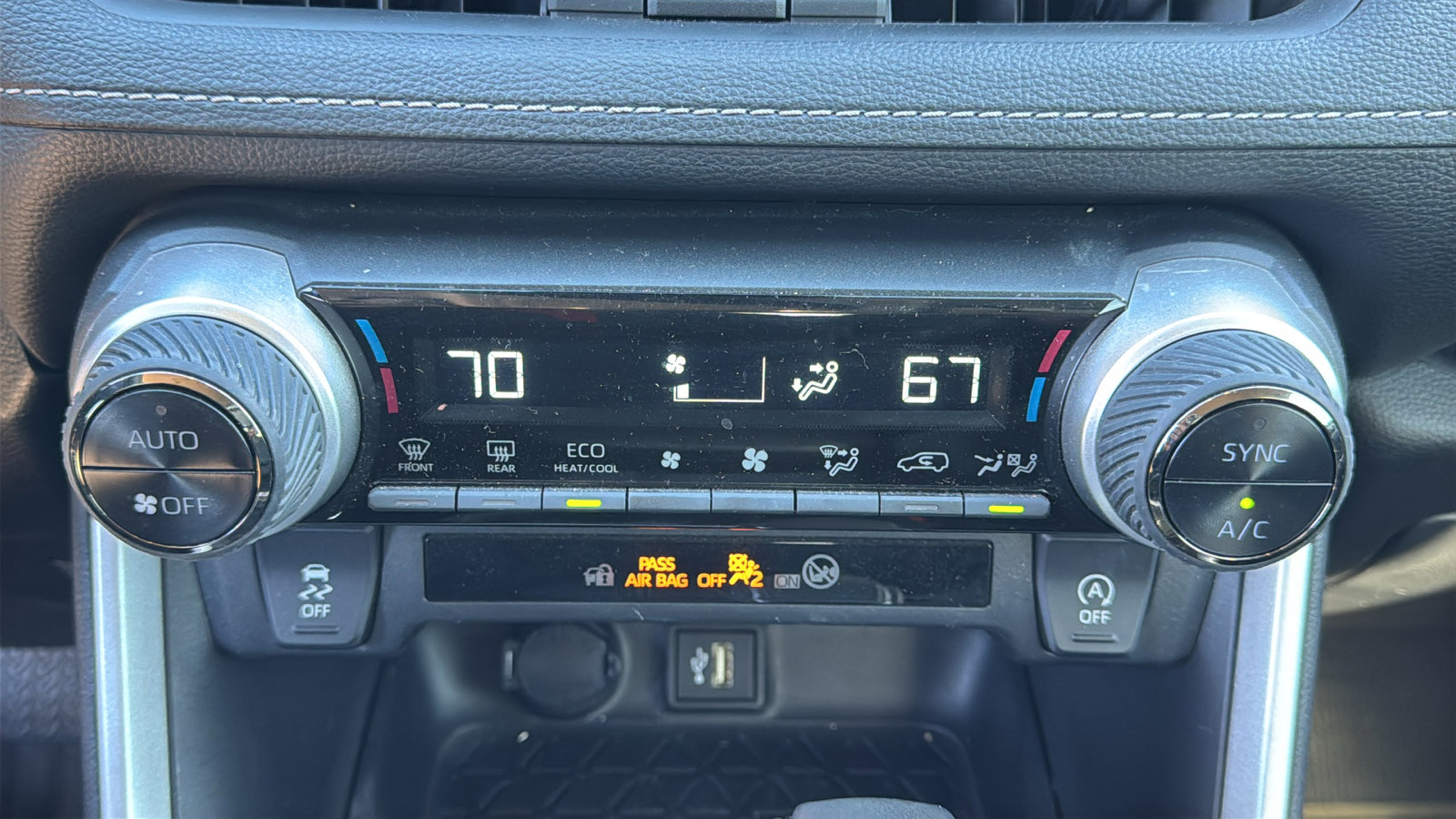 Used 2024 Toyota RAV4 XLE Premium image 16