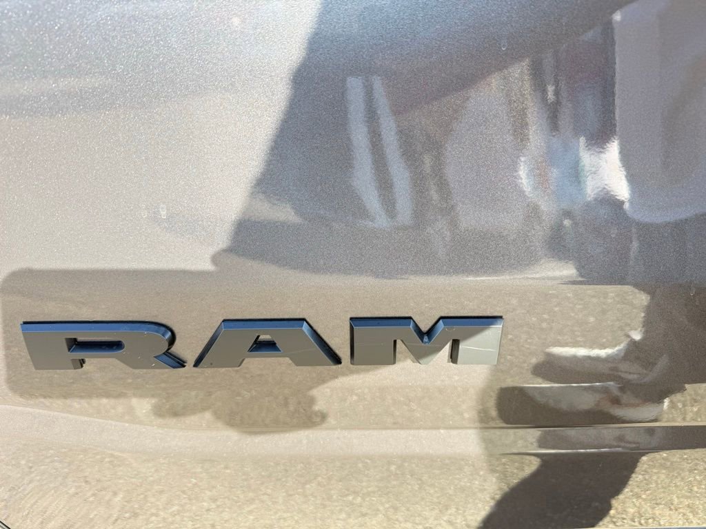New 2026 RAM 1500 Express AWD/4WD image 29