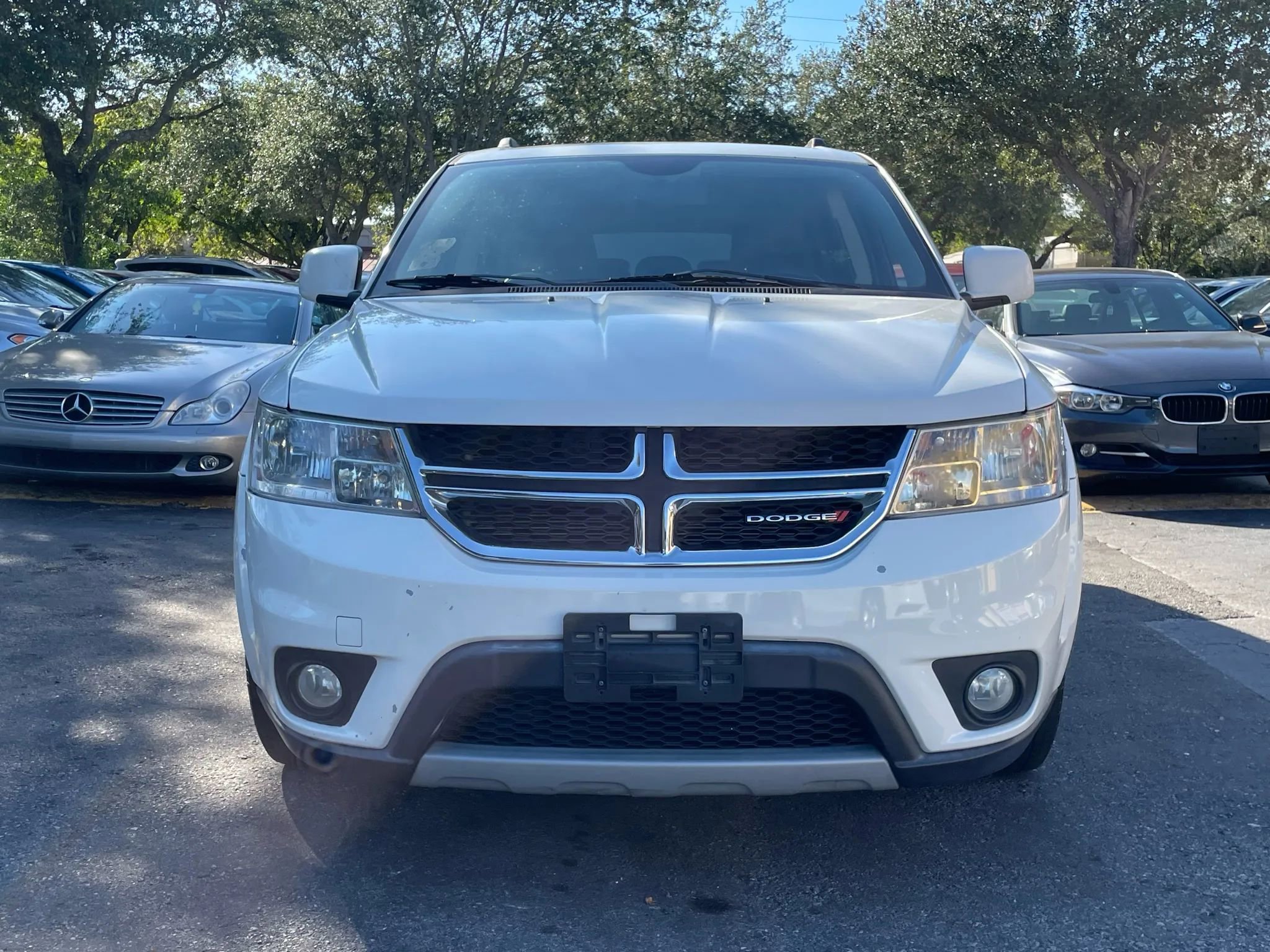 Used 2014 Dodge Journey SXT w/ Flexible Seating Group image 3