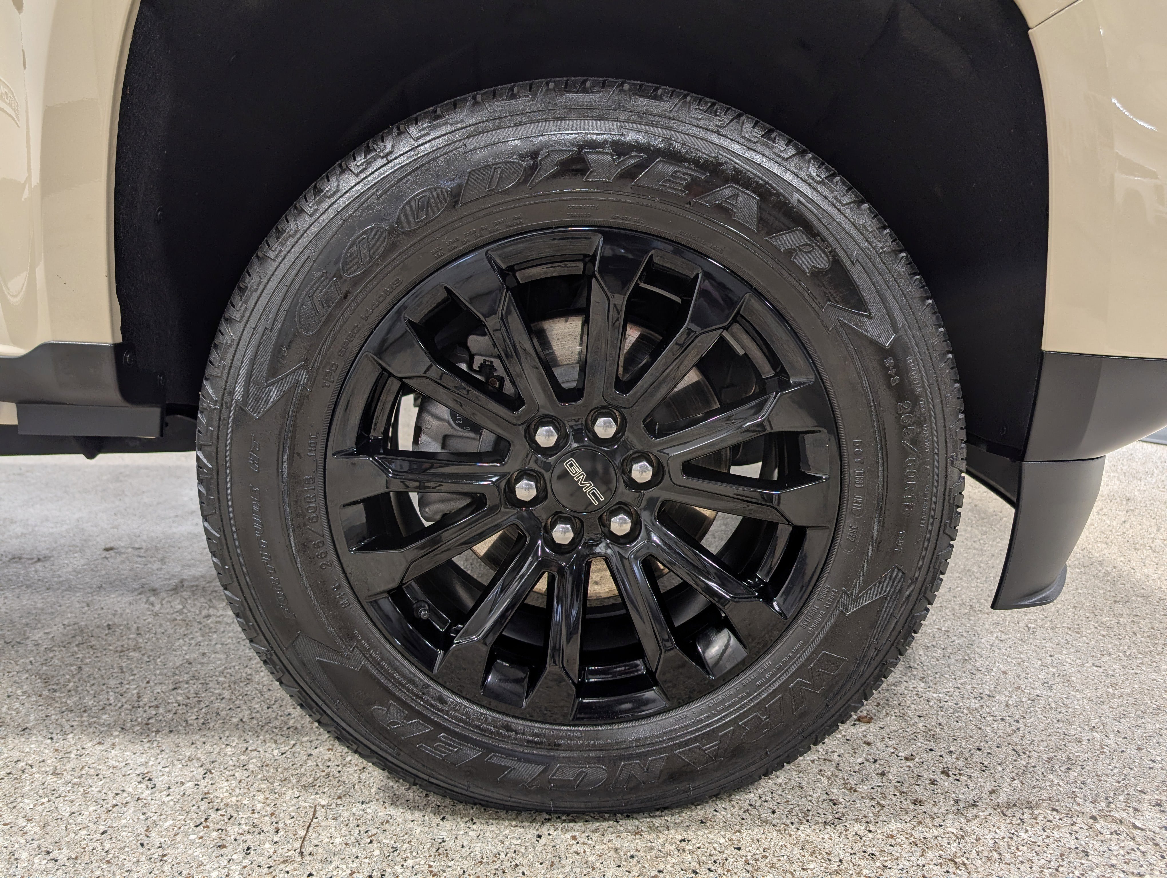 Used 2022 GMC Canyon Elevation w/ Elevation Premium Package image 12