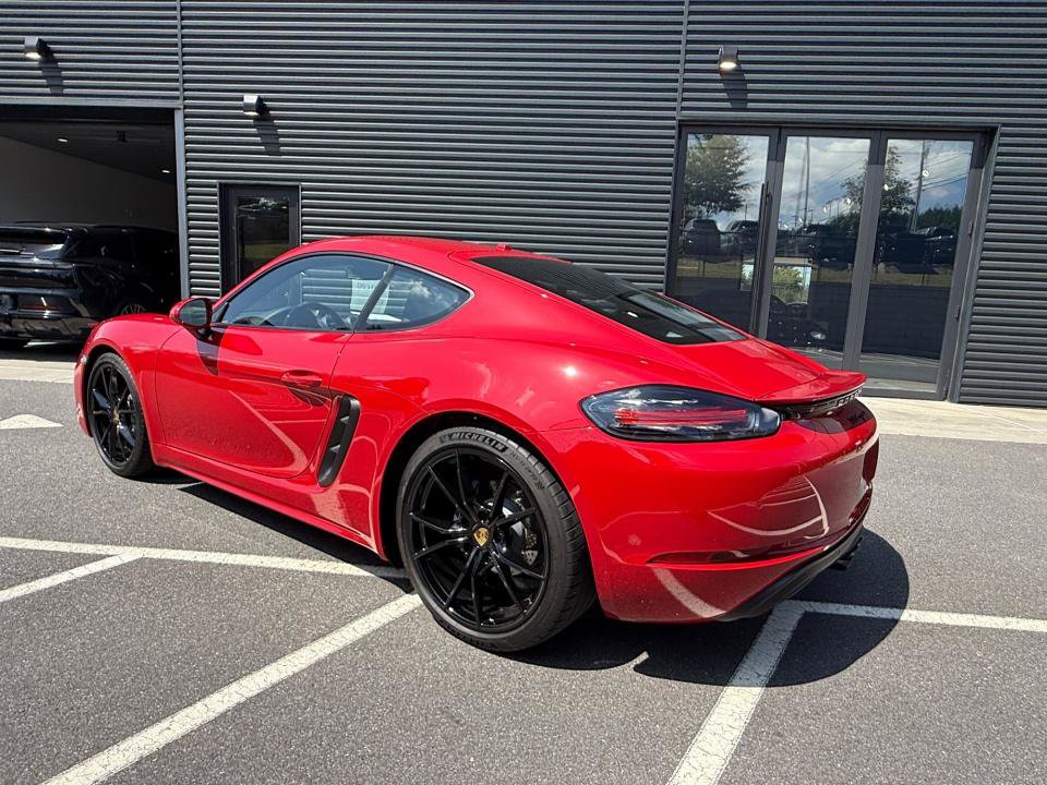 Certified 2025 Porsche 718 Cayman RWD image 3