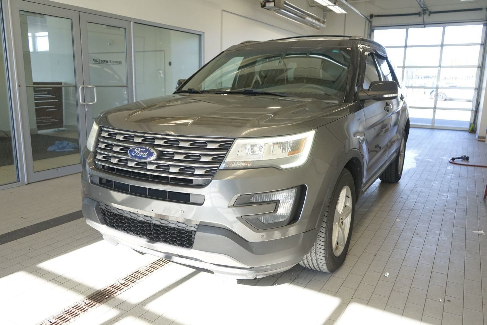 Used 2016 Ford Explorer XLT w/ Equipment Group 202A