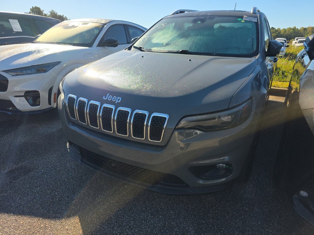 Used 2021 Jeep Cherokee Latitude Lux w/ Sun & Sound Group FWD image 2
