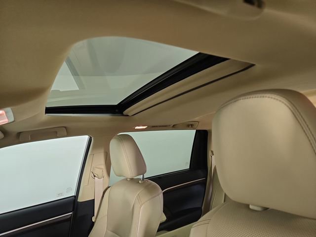 Used 2016 Toyota Highlander Limited image 31