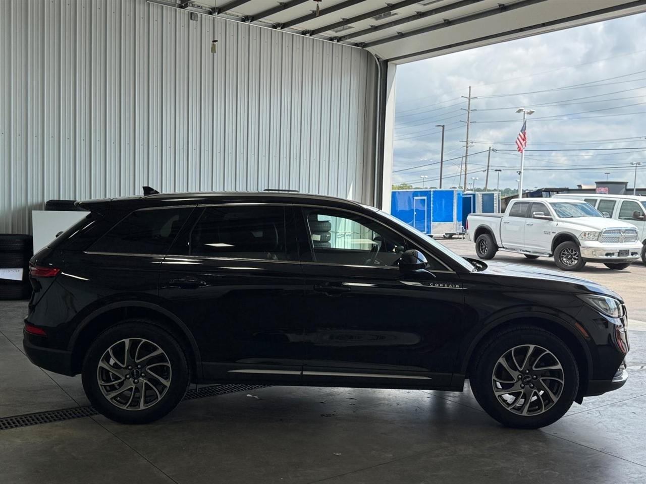 Used 2021 Lincoln Corsair AWD w/ Towing Package I image 2