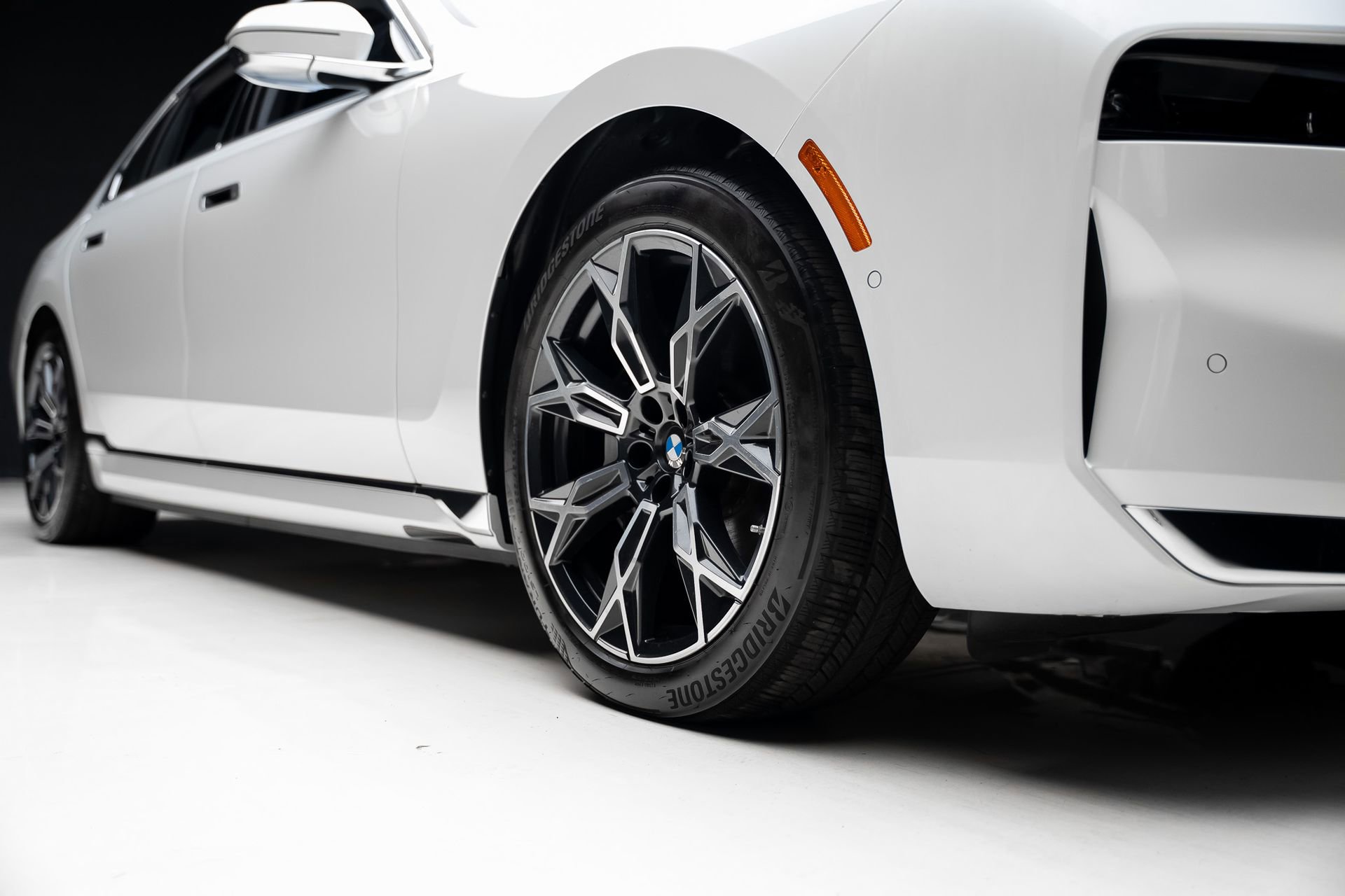Used 2023 BMW i7 xDrive60 AWD/4WD image 79