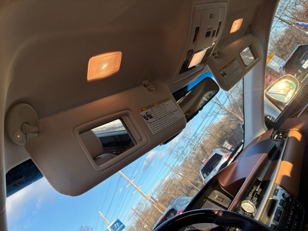 Used 2018 Lexus ES 300h image 41