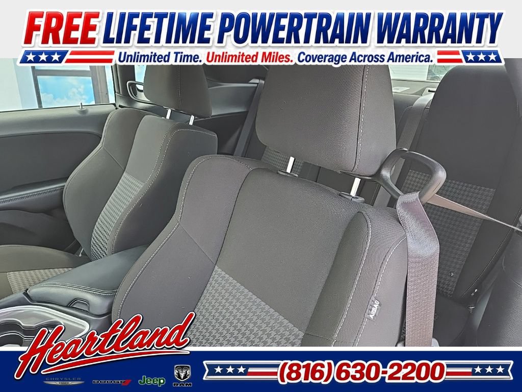 Used 2022 Dodge Challenger GT w/ Blacktop Package AWD/4WD image 34