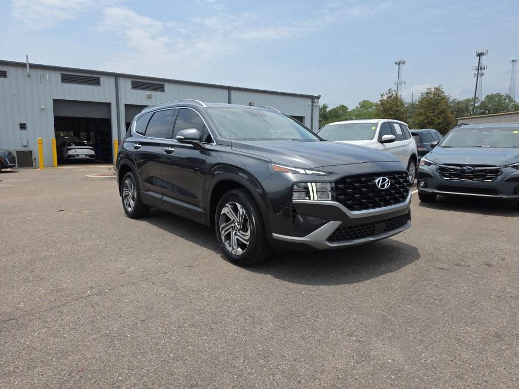 Used 2023 Hyundai Santa Fe SEL FWD image 2