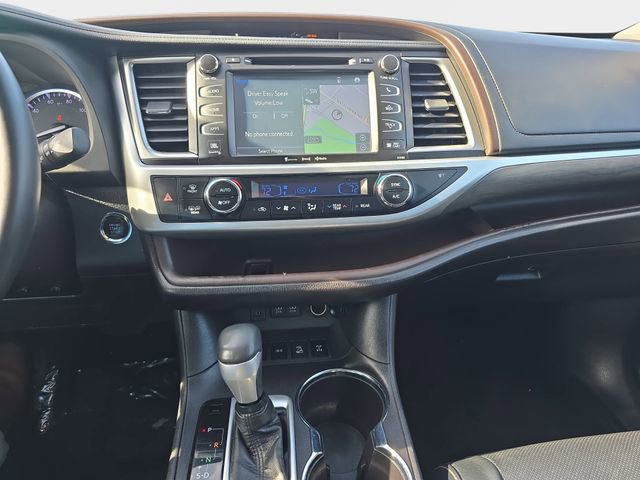 Used 2018 Toyota Highlander Limited w/ Protection Package #3 AWD/4WD image 24