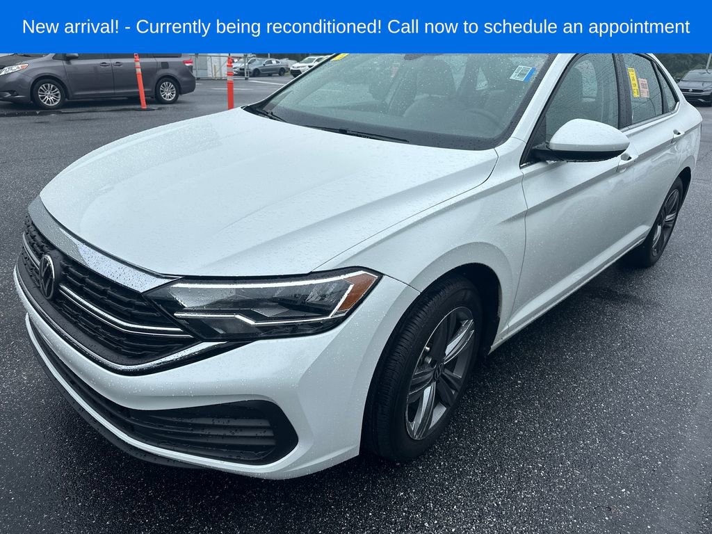 Used 2023 Volkswagen Jetta SE